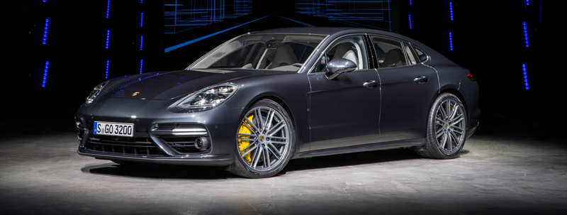 Illustration for article titled El nuevo Porsche Panamera tiene 550 caballos de fuerza y se transforma al estilo de Iron Man